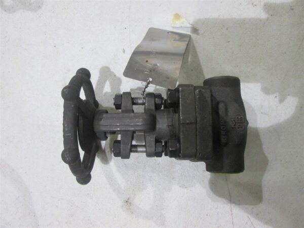  OMB 810 Gate Valve 1/2" Socket Weld Class 800 PSI 1975