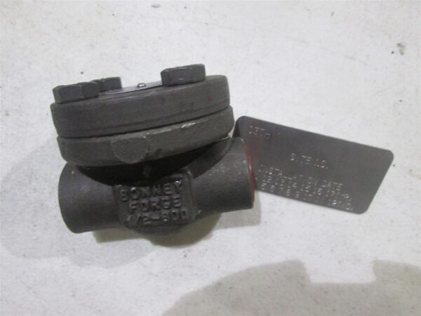  Bonney Forge 1/2" - 800 No. HL41 Class 800 A105N 1975 Piston Socket Weld