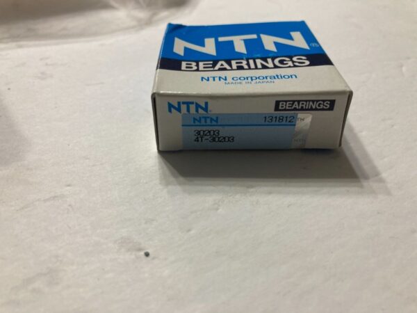  NTN 4t-30203 Tapered Roller Bearing Japan