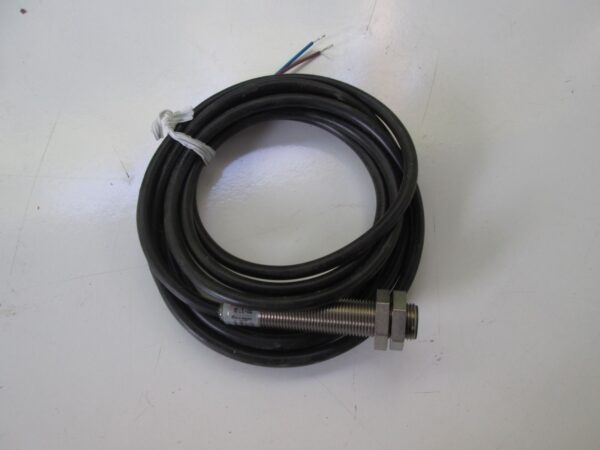 Cutler-Hamer Eaton E57LAL12T111 Proximity Sensor Industrial 10 - 48 VDC