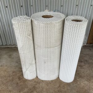 1100 Intralox 1100 Flush Grid Polypropylene White Friction Top front